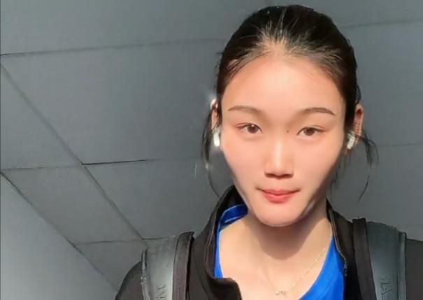 翁熄系列乱吃奶